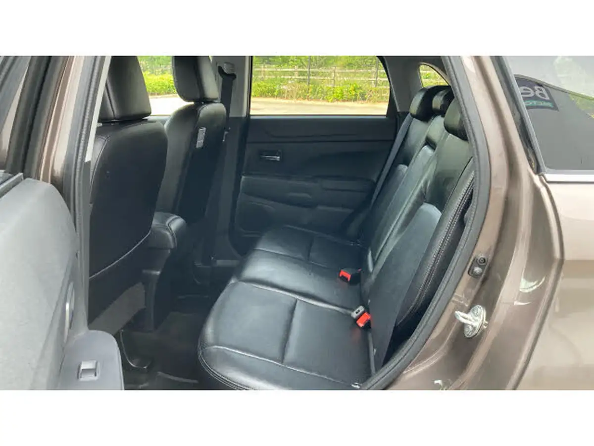 2015-mitsubishi-asx-22di-d-zc-h-big-15