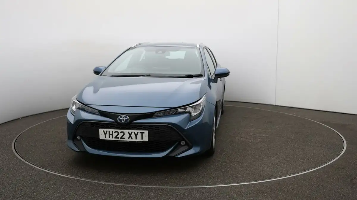 2022-toyota-corolla-18-vvt-i-icon-tech-spare-wheel-touring-sports-5d-big-37
