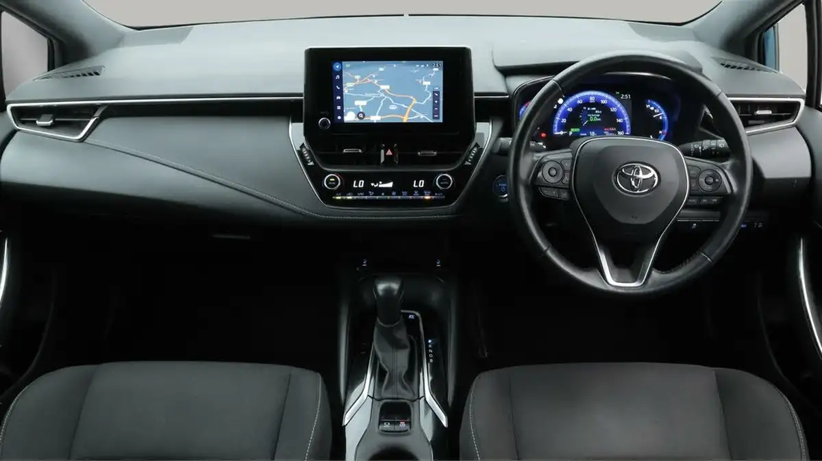 2022-toyota-corolla-18-vvt-i-icon-tech-spare-wheel-touring-sports-5d-big-13