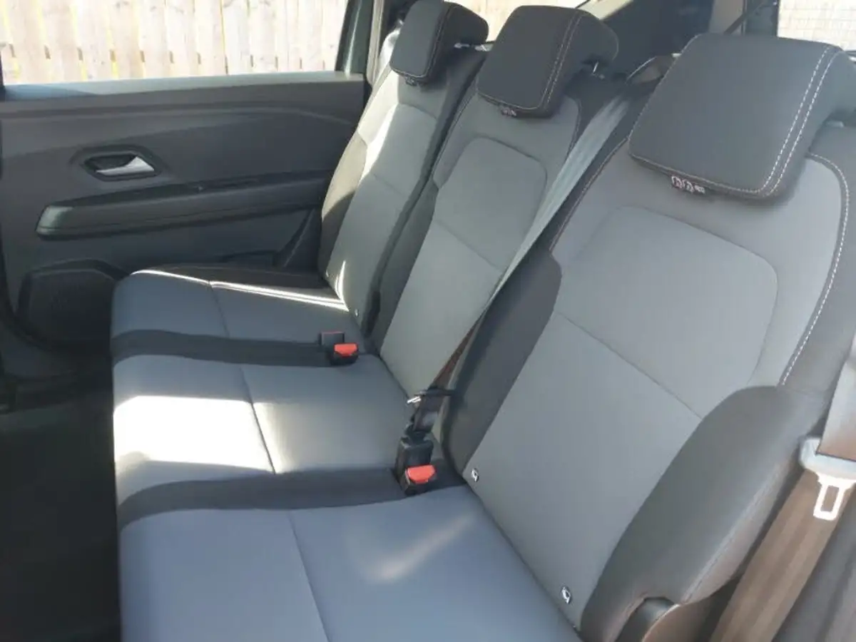 2024-dacia-jogger-16-tce-extreme-big-5