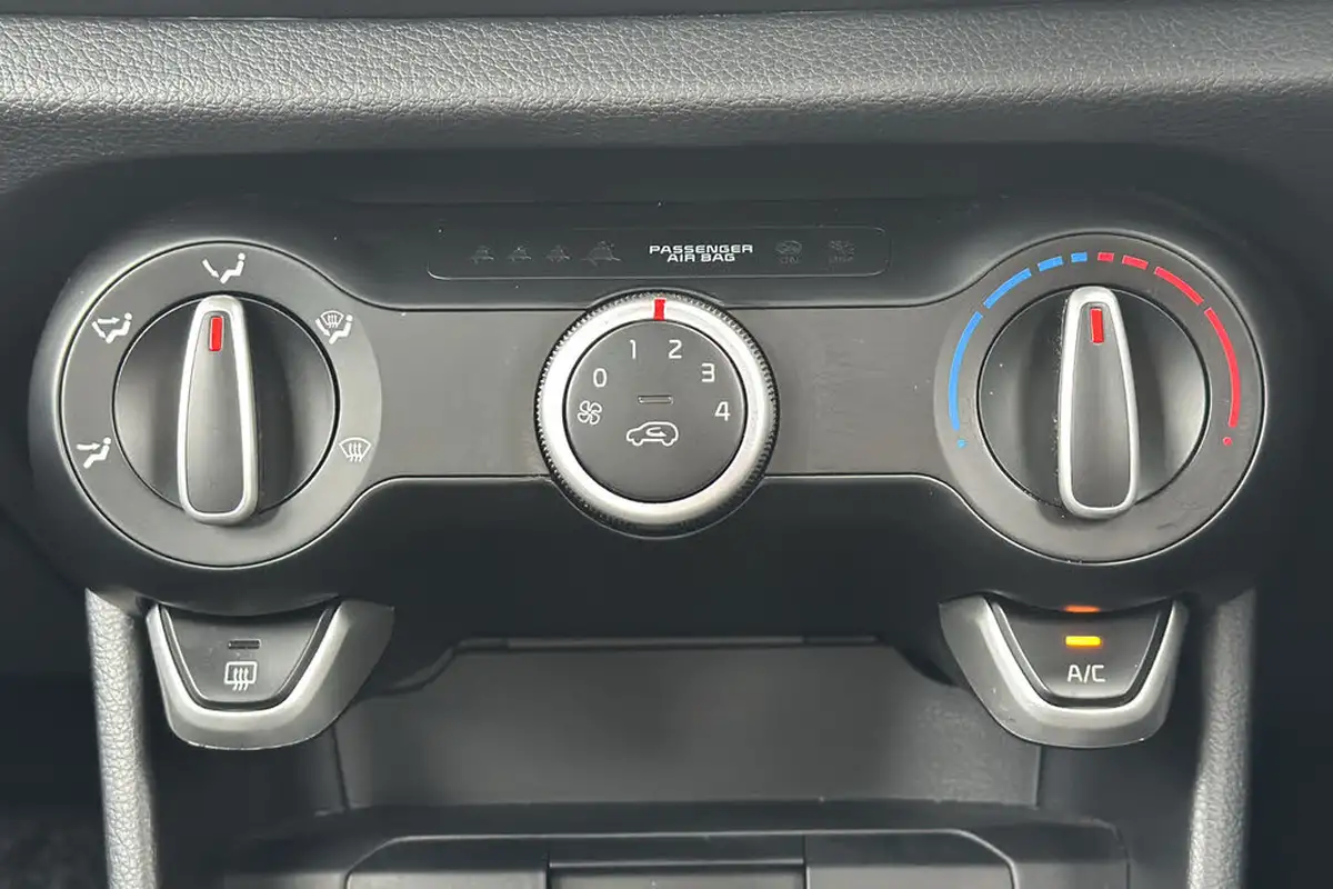 2018-kia-picanto-10-2-65bhp-adap-big-14