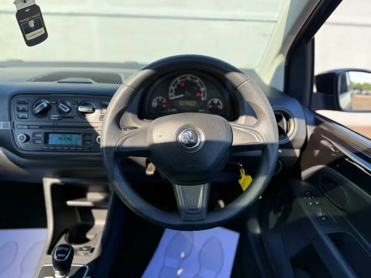 2014-skoda-citigo-10-se-60ps-3d-asg-big-42