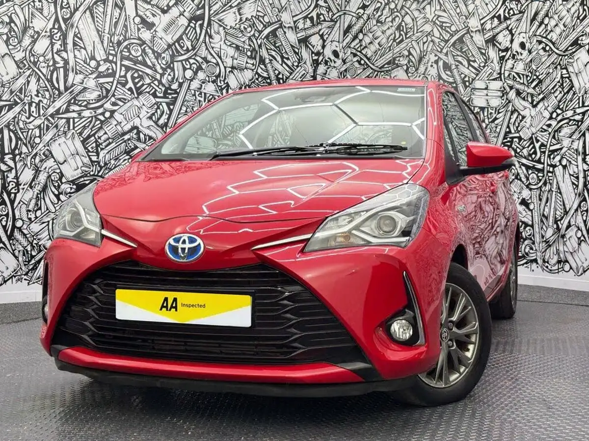 2019-toyota-yaris-15-vvt-i-icon-hybrid-big-5