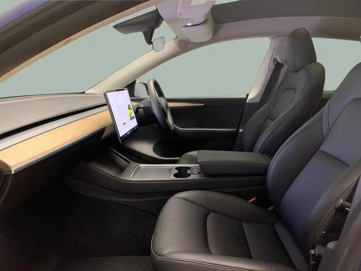 2023-tesla-model-y-e-rwd-big-3