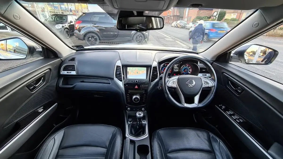 2016-kgm-ssangyong-tivoli-16td-elx-2wd-big-2