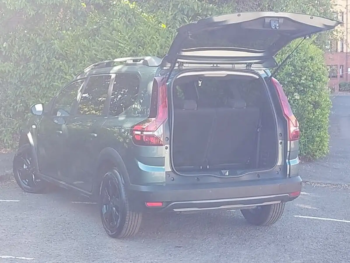 2024-dacia-jogger-16-tce-extreme-big-12
