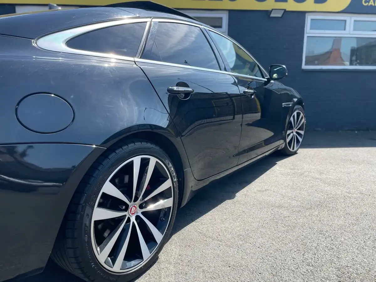 2014-jaguar-xj-series-30td-xj-portfolio-swb-auto-big-19