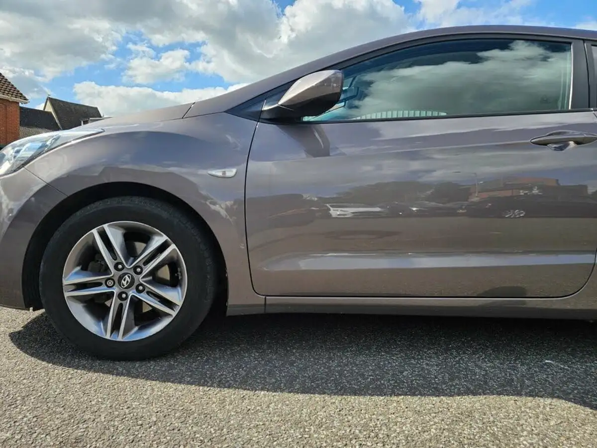 2015-hyundai-i30-14-active-3d-big-32