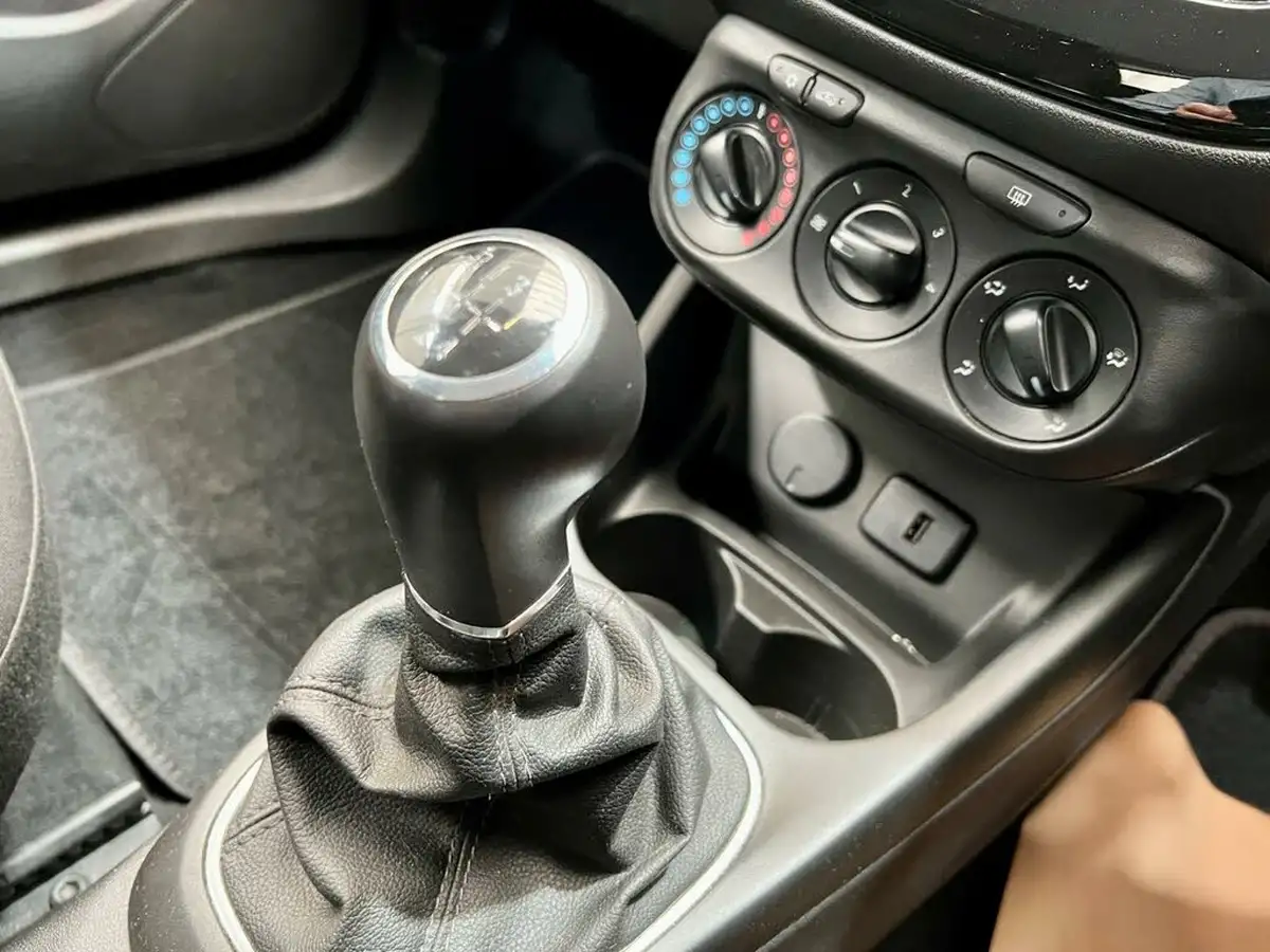 2018-vauxhall-corsa-14i-energy-ac-big-25