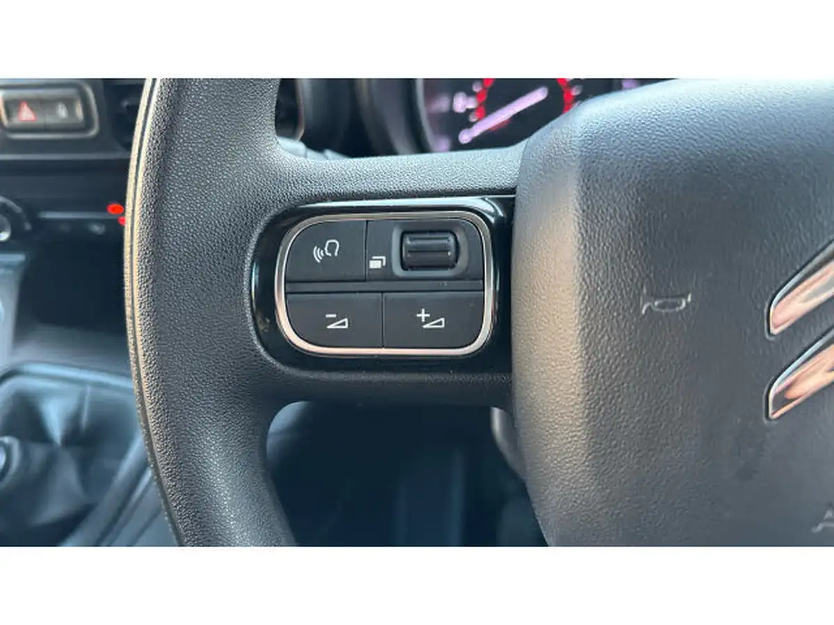 2024-citroen-berlingo-15-bluehdi-950-driver-edition-100pseu6d-big-25