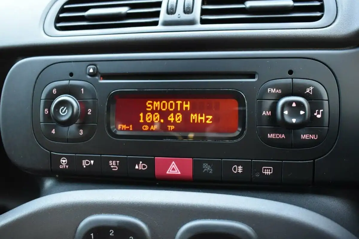 2015-fiat-panda-12-pop-big-10