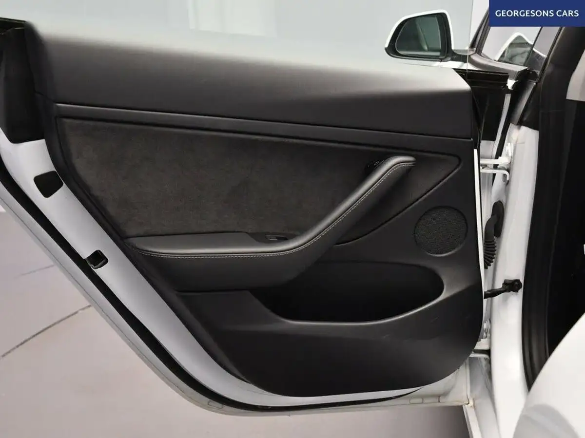 2021-tesla-model-3-e-long-range-4x4-big-21