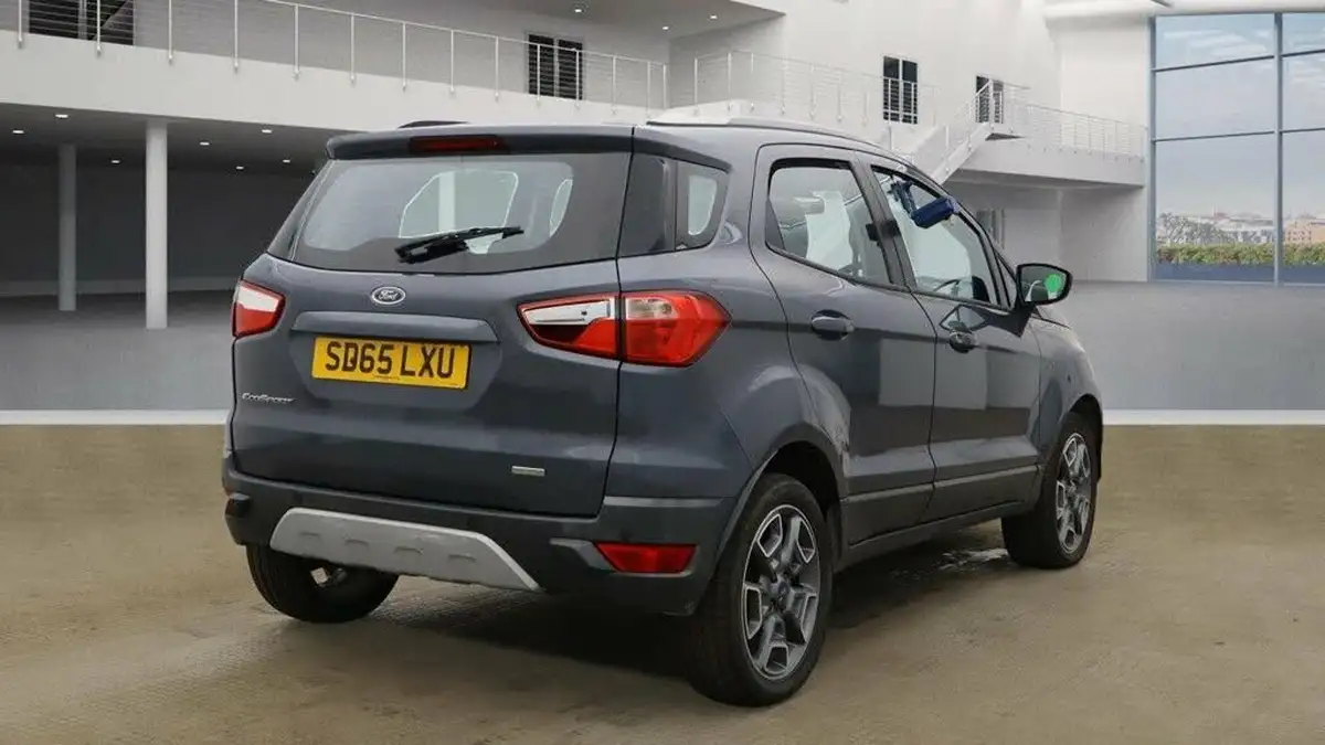 2015-ford-ecosport-10-titanium-t-big-9
