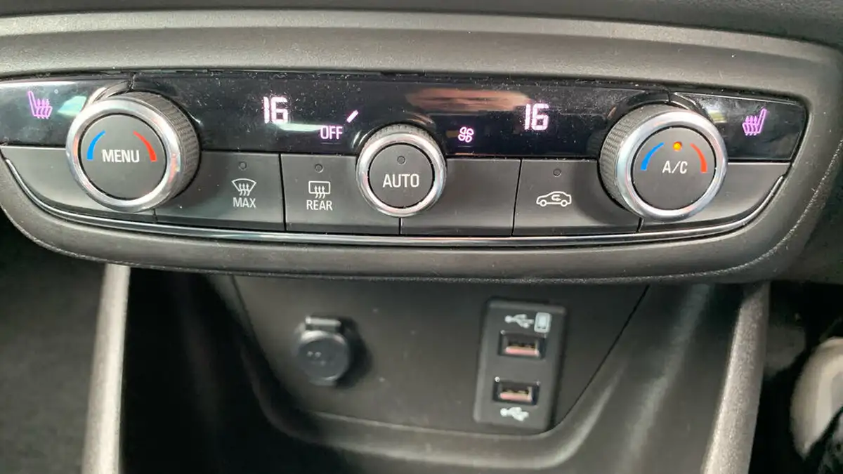 2022-vauxhall-crossland-12-ultimate-130ps-auto-big-32