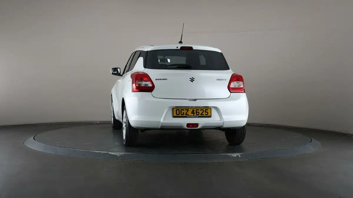 2019-suzuki-swift-12-dualjet-attitude-big-43