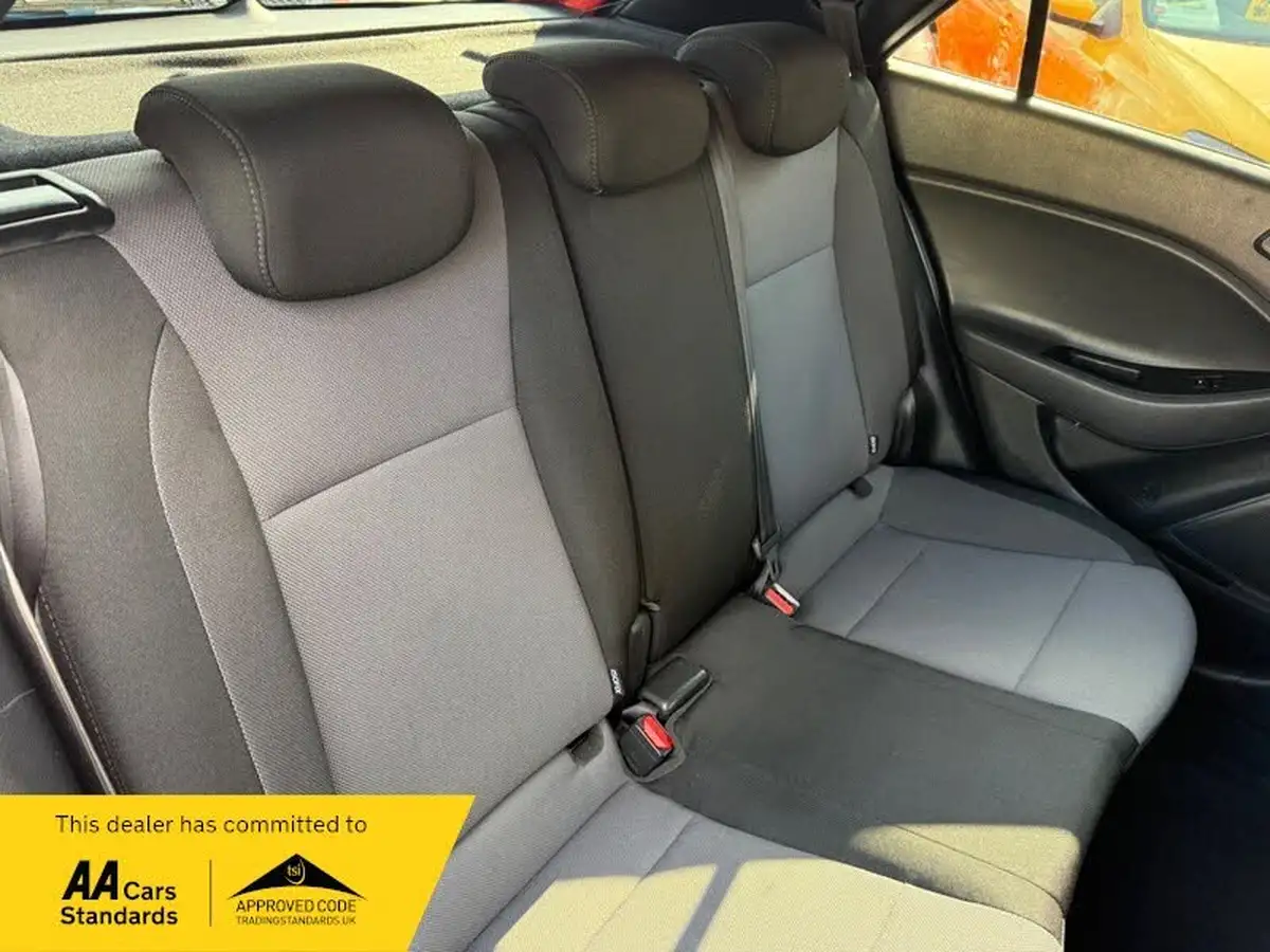 2019-hyundai-i20-10-t-gdi-premium-nav-isg-hatchback-5d-big-12