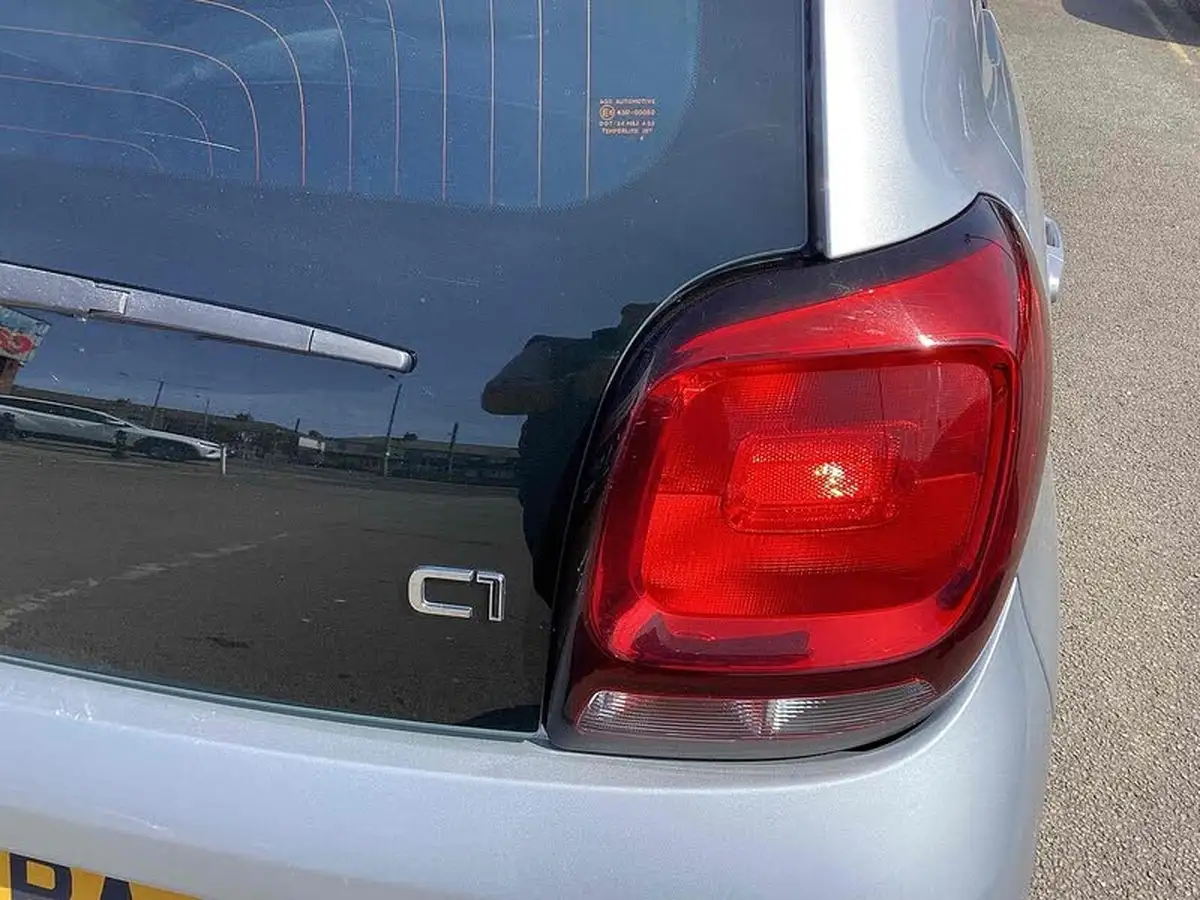 2016-citroen-c1-10-vti-feel-5d-big-27