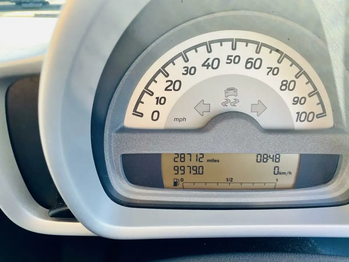 2009-smart-fortwo-10-passion-71bhp-coupe-big-9