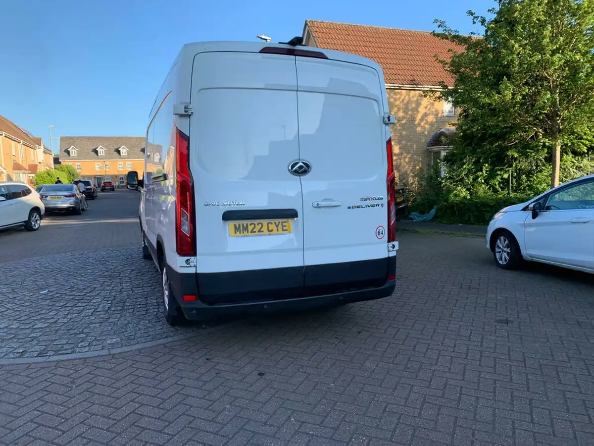 2022-maxus-e-deliver-9-e-lh-515kwh-big-39