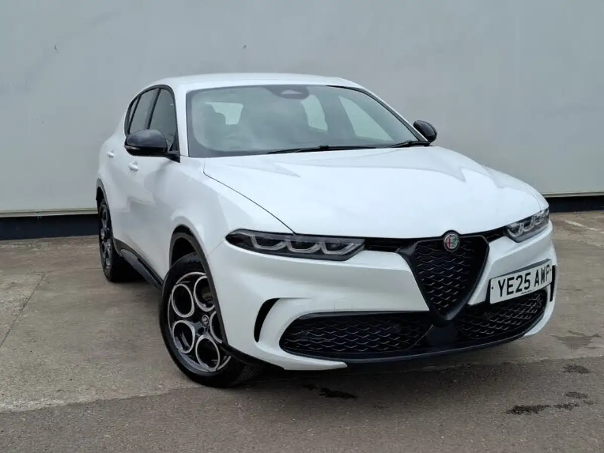 2025-alfa-romeo-tonale-15-sprint-big-0