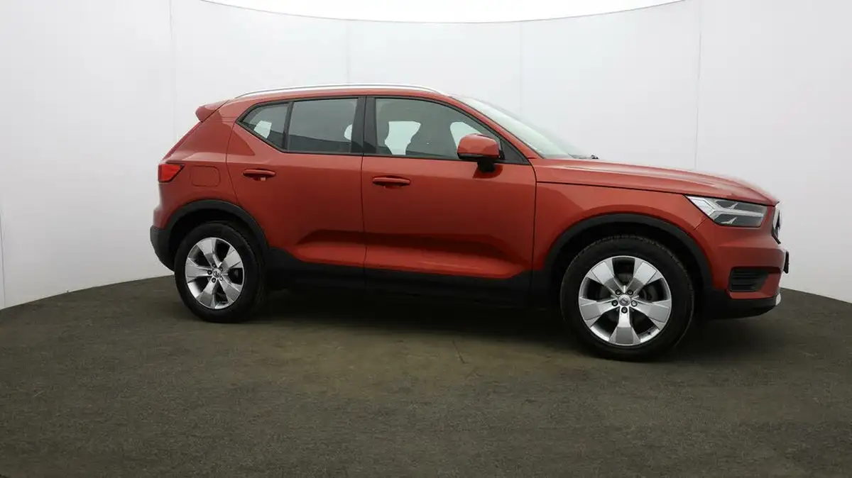 2020-volvo-xc40-20td-d3-momentum-geartronic-big-49