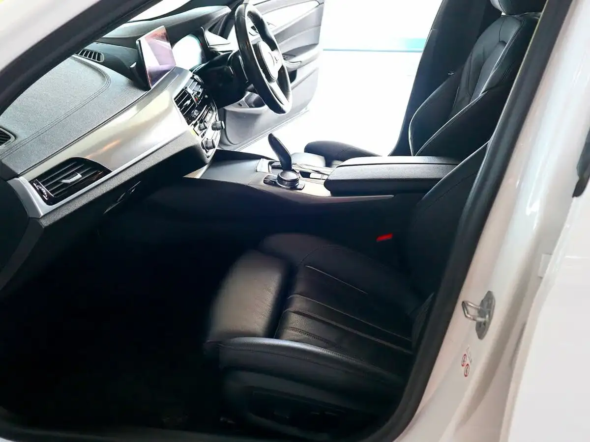 2019-bmw-5-series-20td-520d-m-sport-190bhp-plus-pack-saloon-4d-big-3