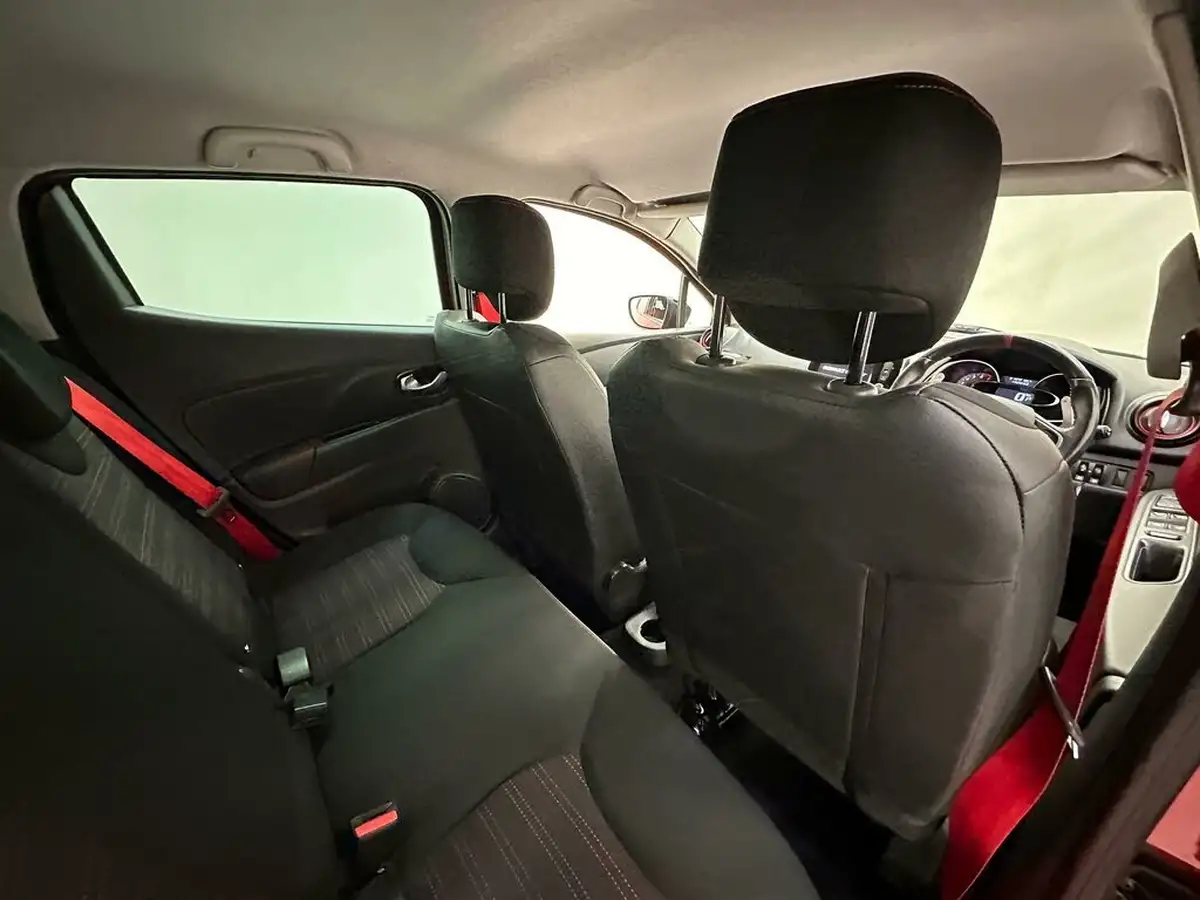 2018-renault-clio-16-turbo-renaultsport-nav-220-trophy-big-23