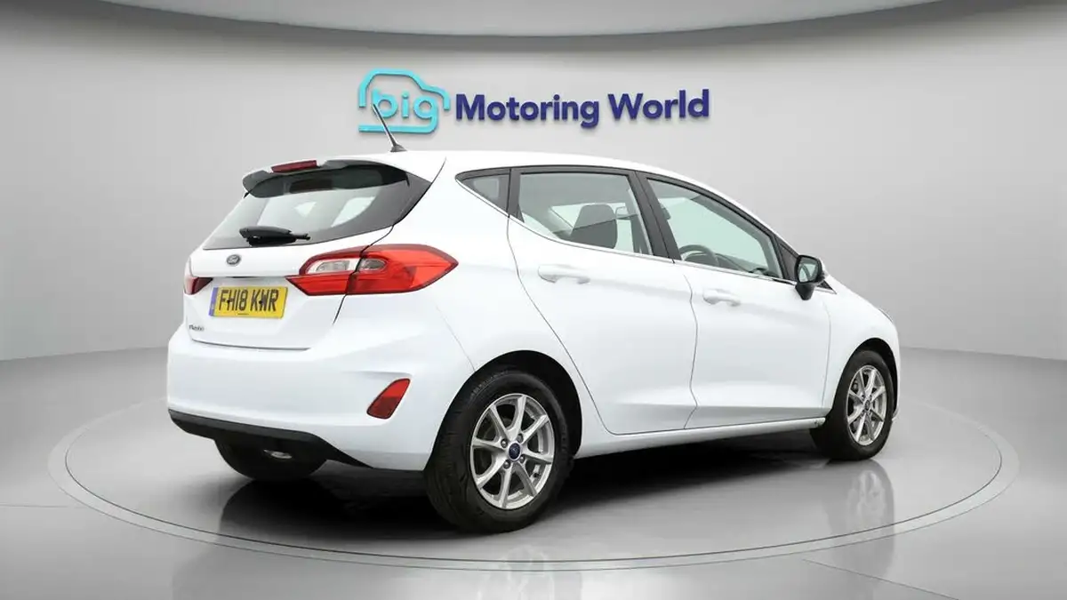 2018-ford-fiesta-10t-zetec-5d-auto-big-7