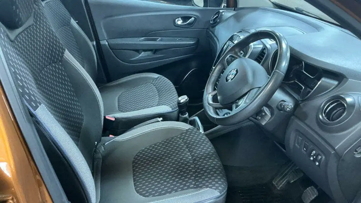 2017-renault-captur-09-tce-dynamique-nav-big-4