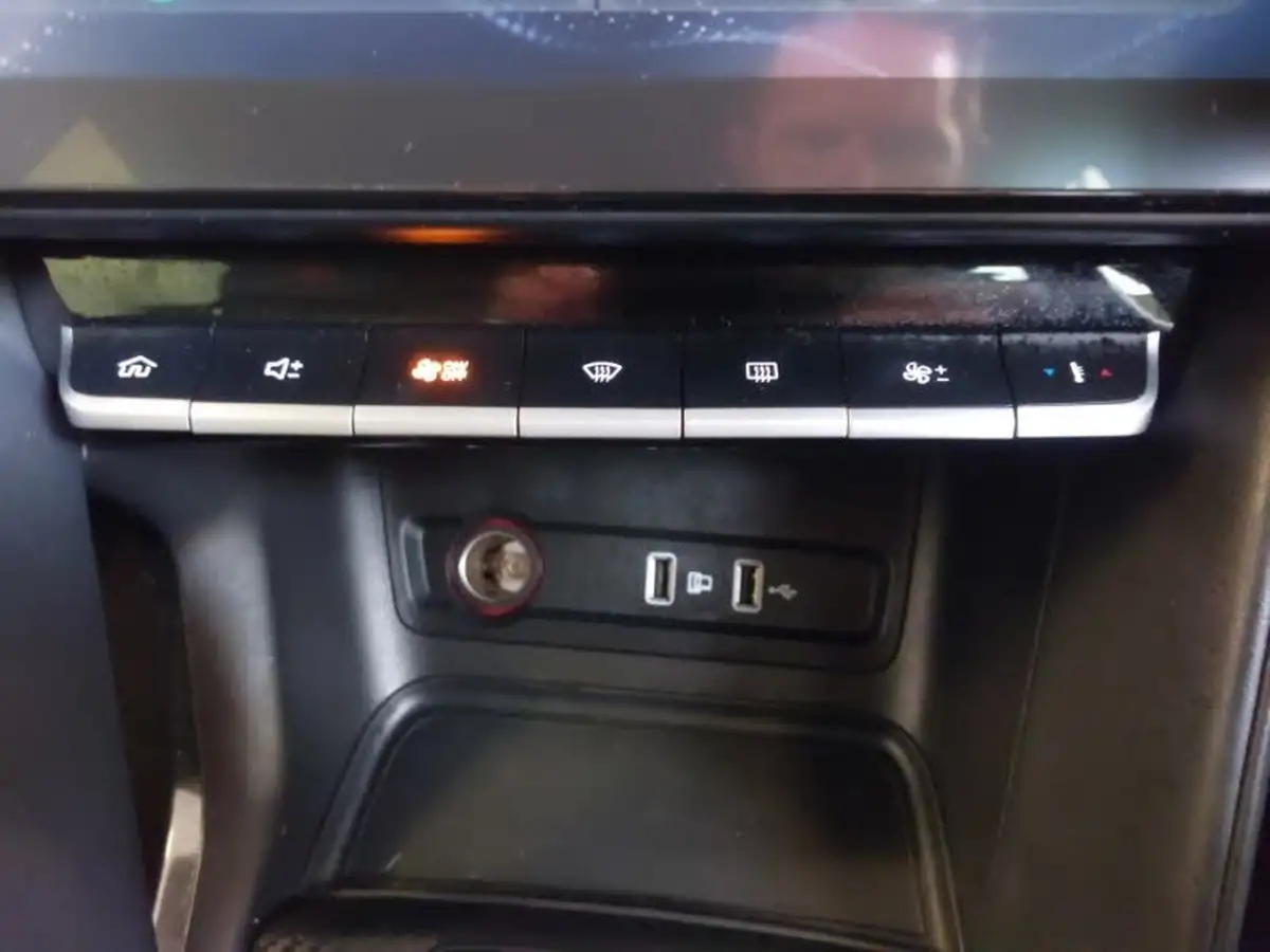 2024-mg-zs-suv-15-vti-tech-exclusive-big-13