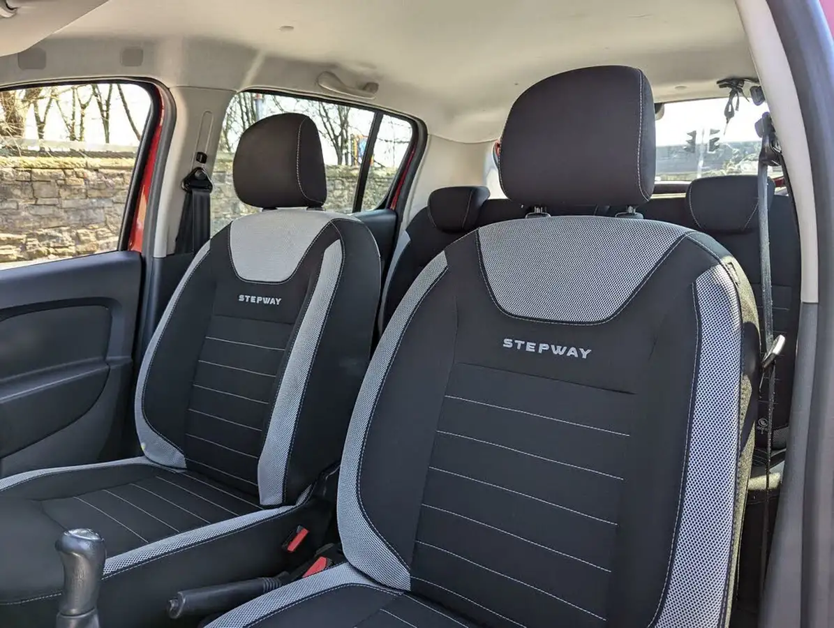 2017-dacia-sandero-stepway-09-tce-laureate-big-32