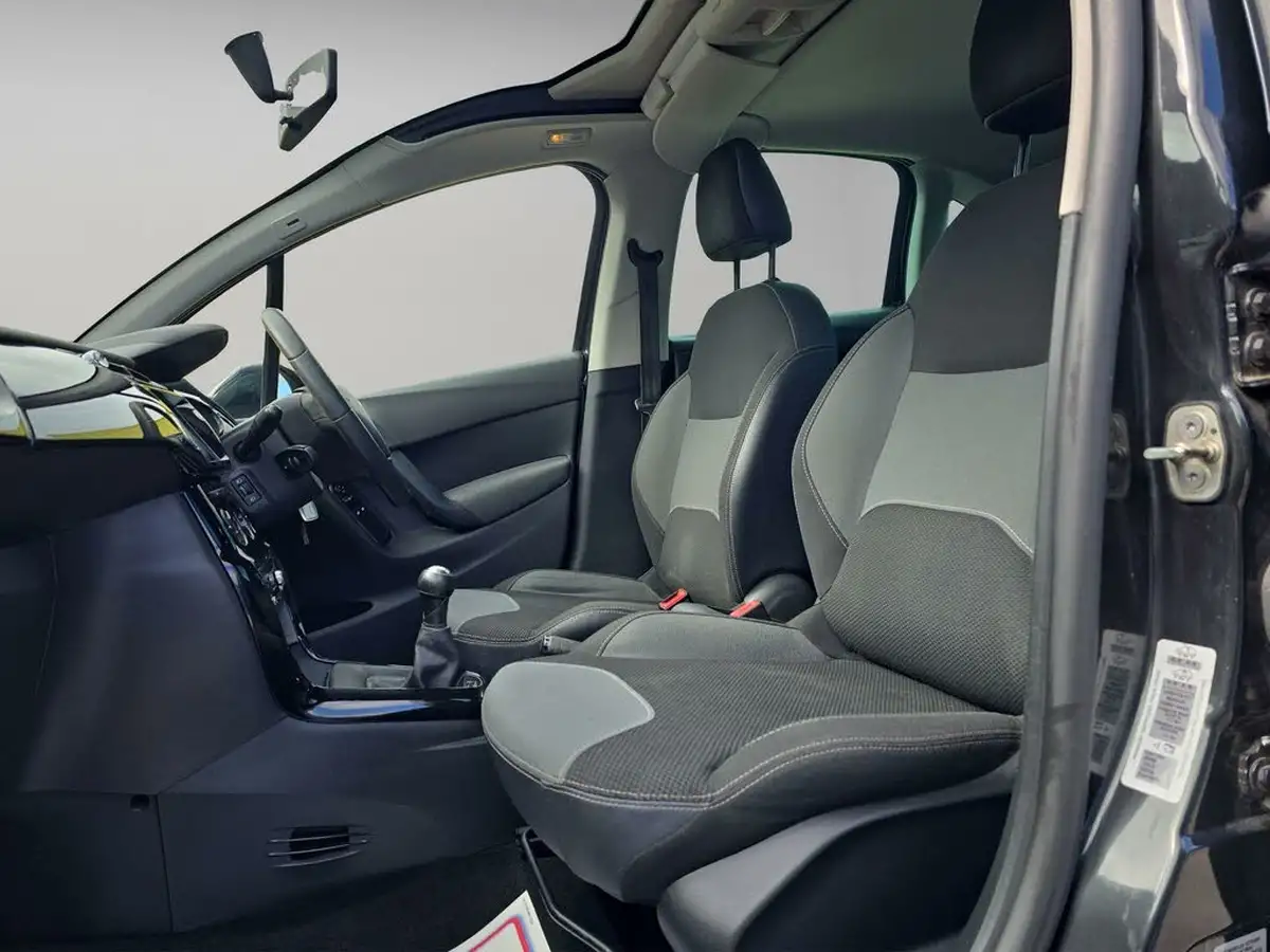 2011-citroen-c3-14-connexion-big-27