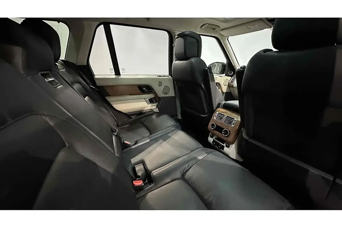 2019-land-rover-range-rover-30-sd-v6-vogue-big-24