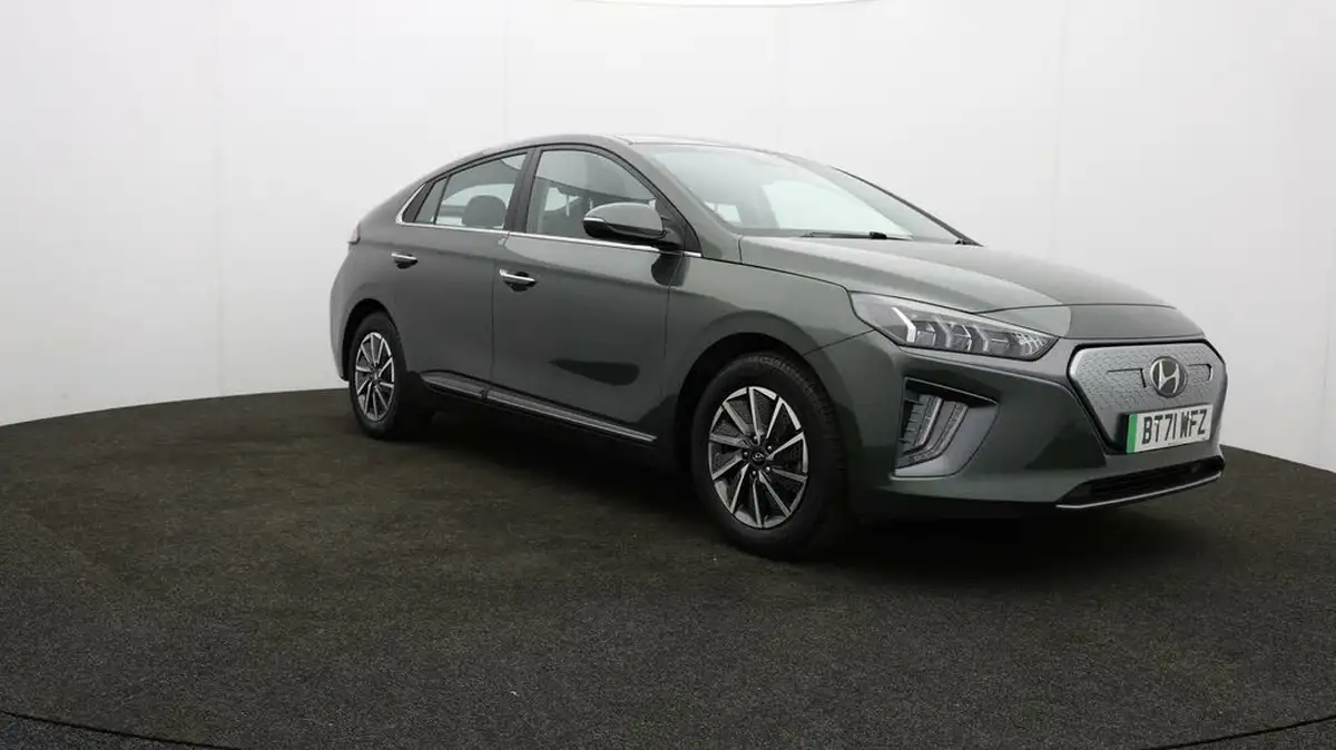 2022-hyundai-ioniq-e-premium-electric-big-47