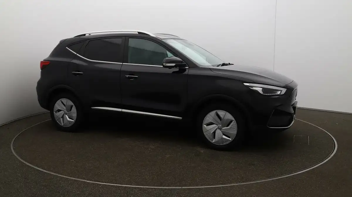 2022-mg-zs-suv-e-trophy-ev-176ps-big-46