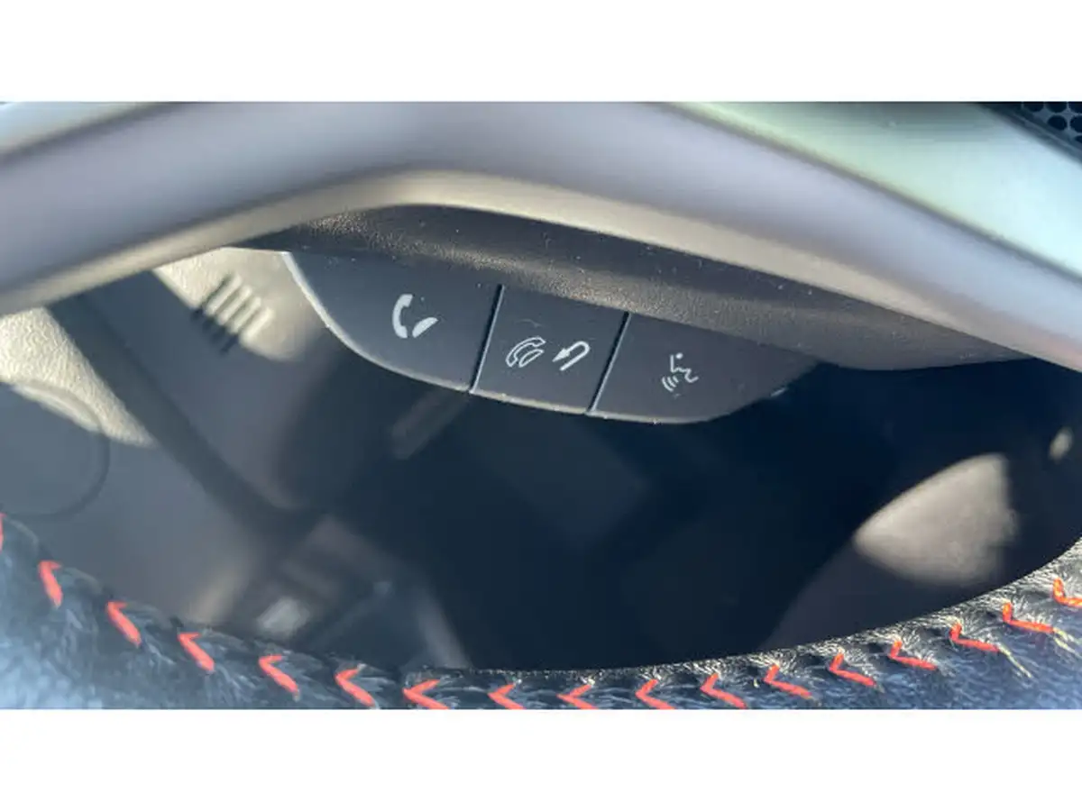 2018-honda-jazz-15-i-vtec-sport-navi-cvt-big-27