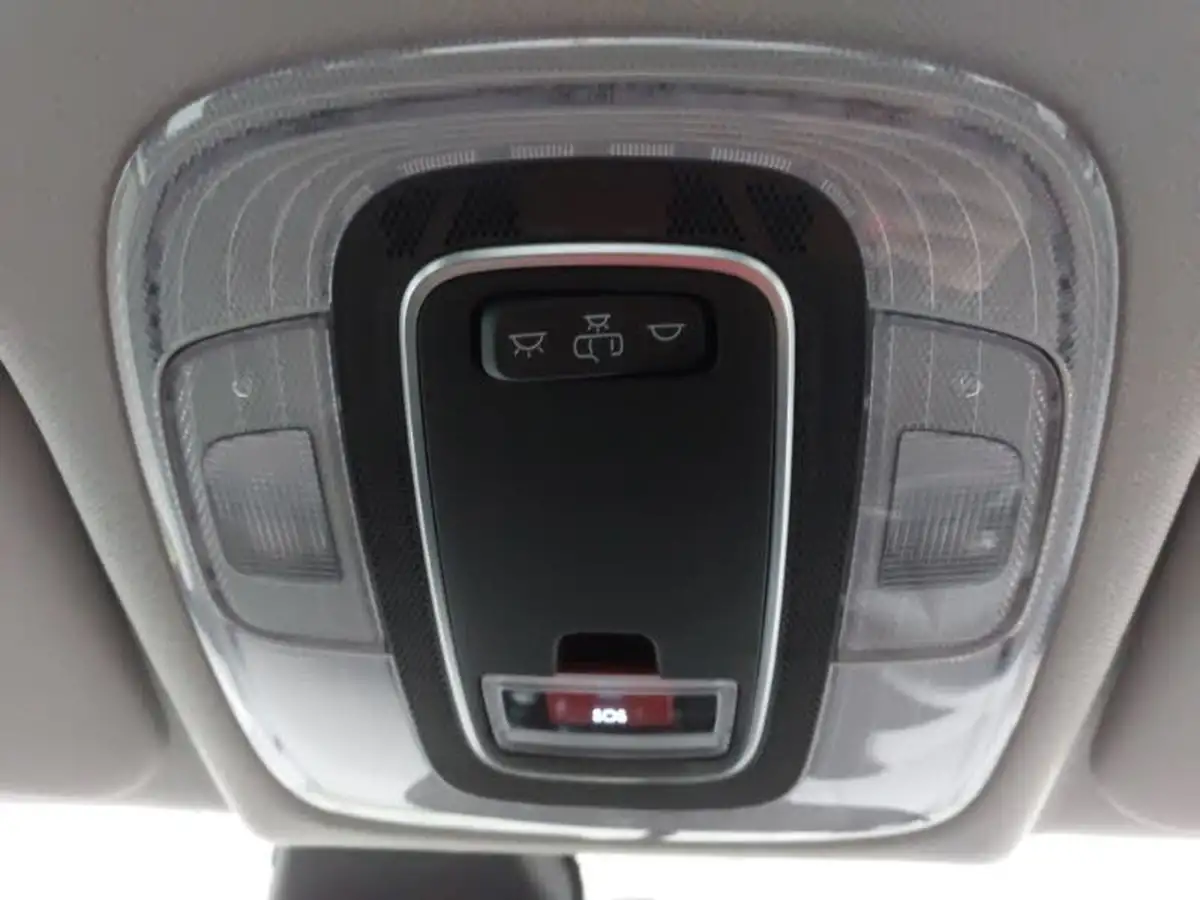 2024-hyundai-i20-10-t-gdi-advance-big-18