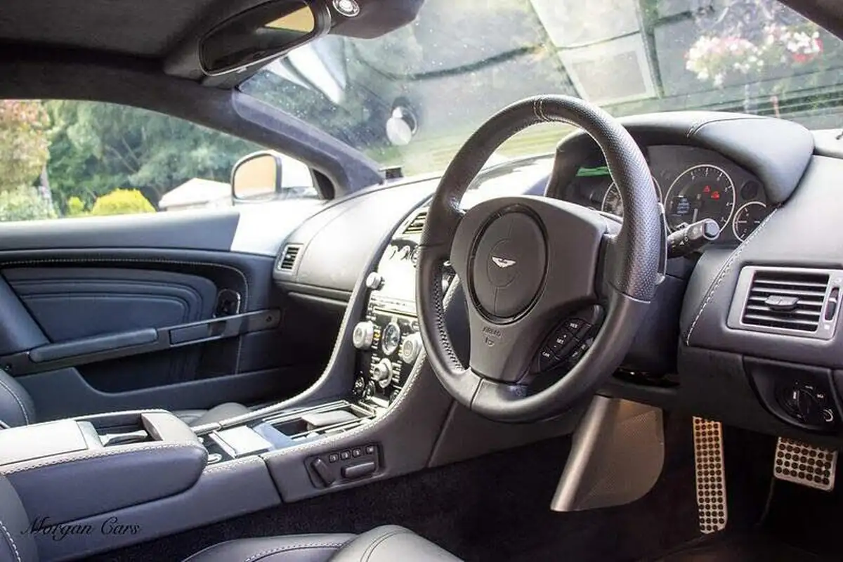 2009-aston-martin-dbs-60-touchtronic-big-28