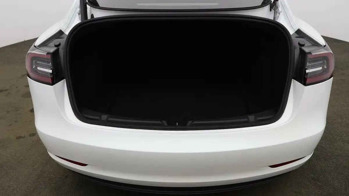 2021-tesla-model-3-e-long-range-4x4-big-16