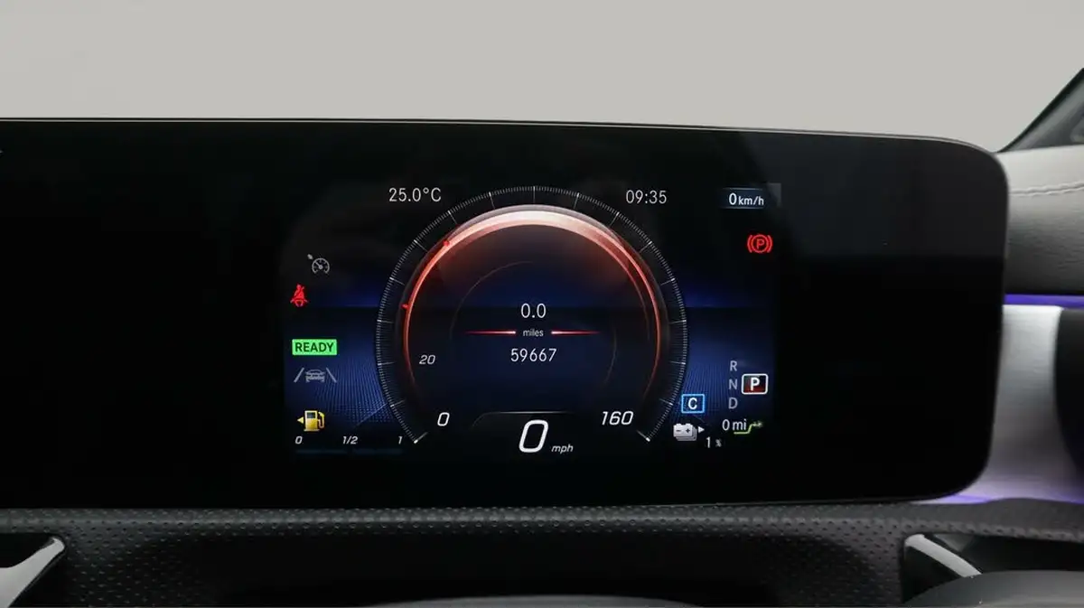 2021-mercedes-benz-a-class-20-a250-amg-line-executive-edition-saloon-4d-big-10
