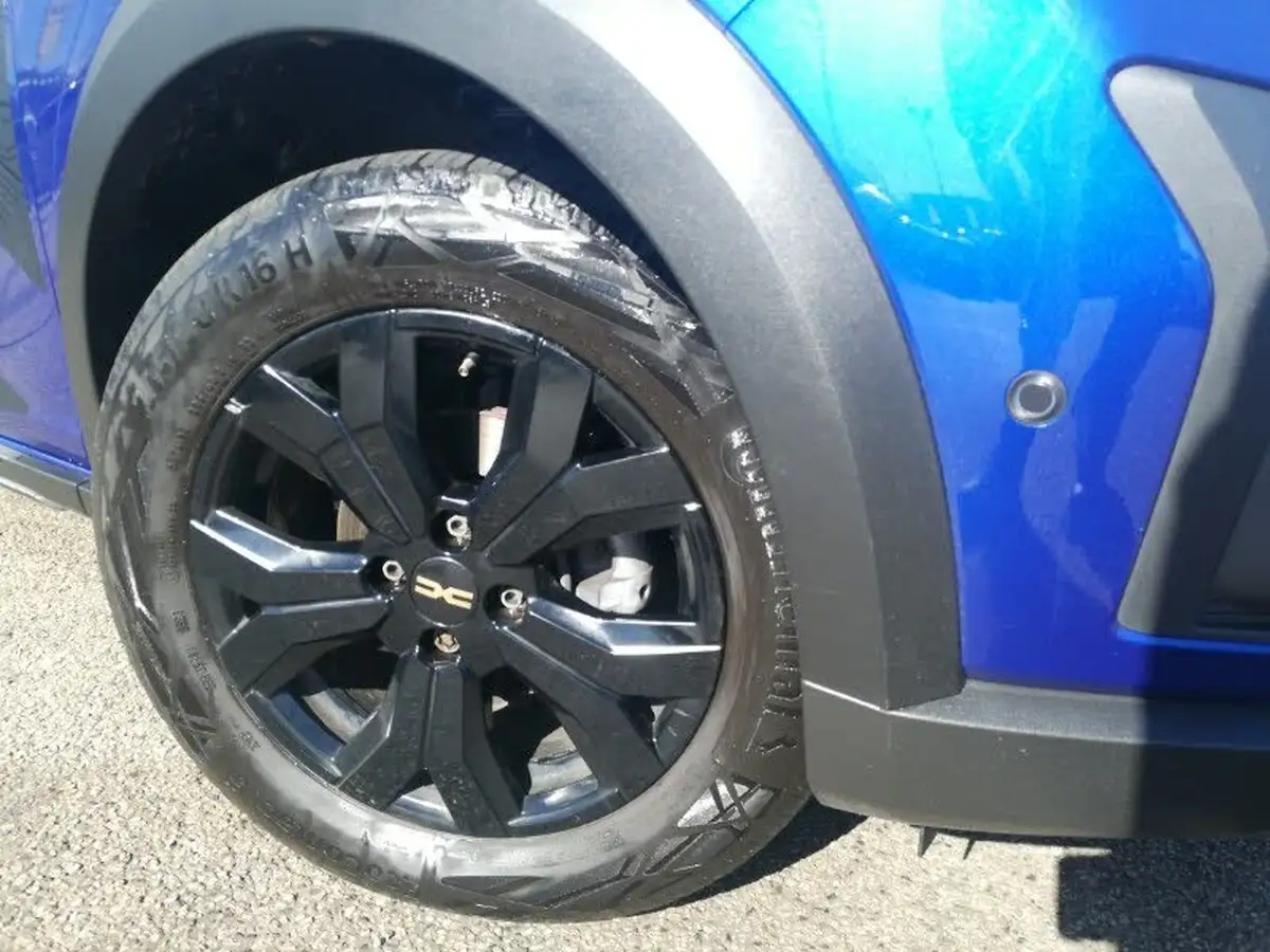 2023-dacia-sandero-stepway-10-tce-essential-90bhp-big-8