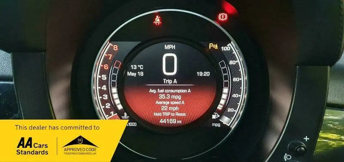 2018-abarth-595c-14-tjet-big-42