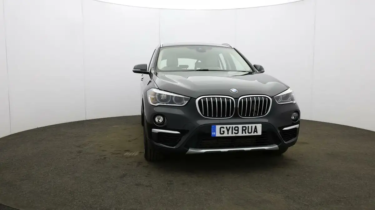 2019-bmw-x1-20-sdrive-20i-xline-sdrive-20i-big-41