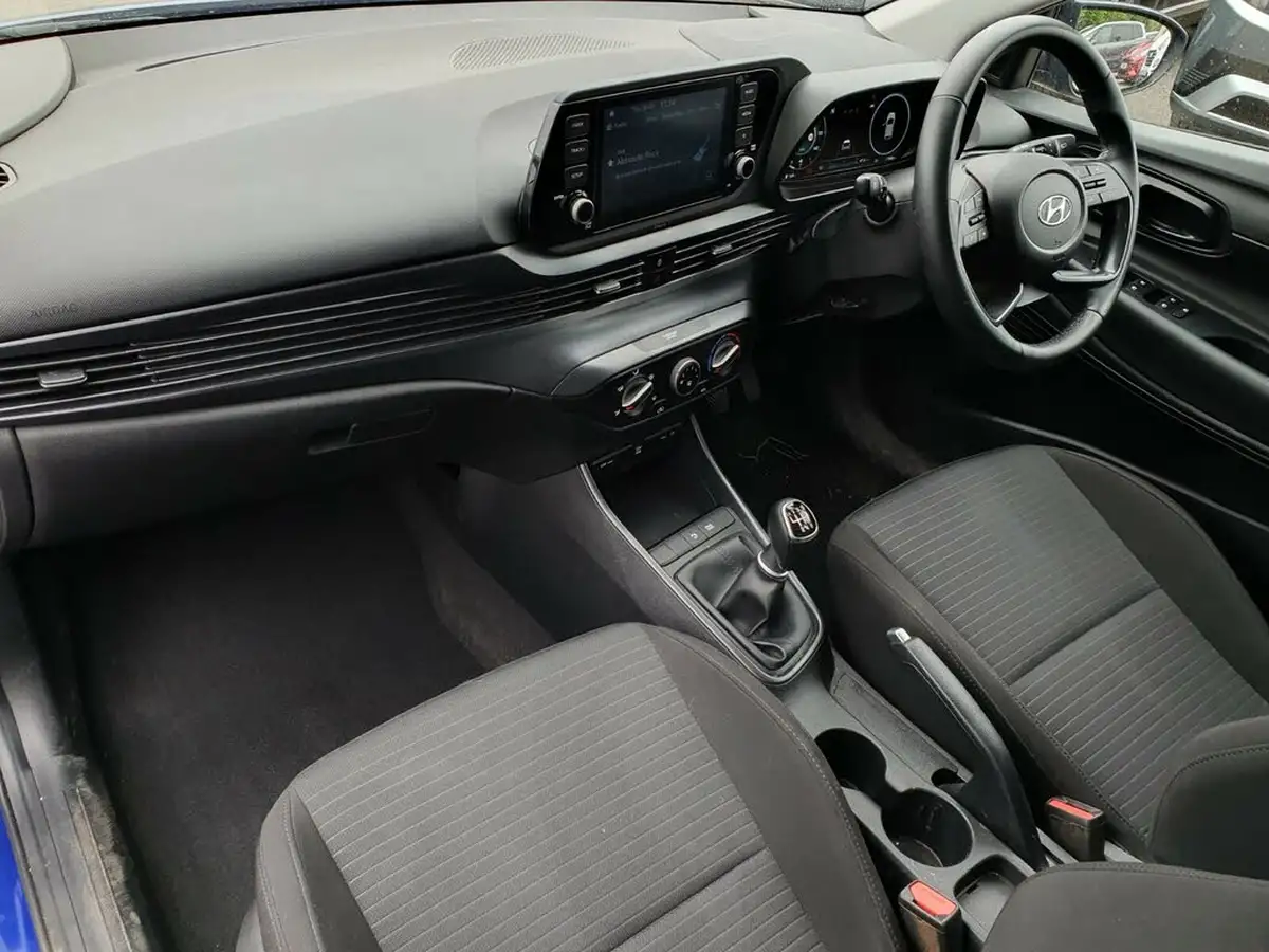 2022-hyundai-i20-10-t-gdi-se-connect-eclutch-imt-big-6