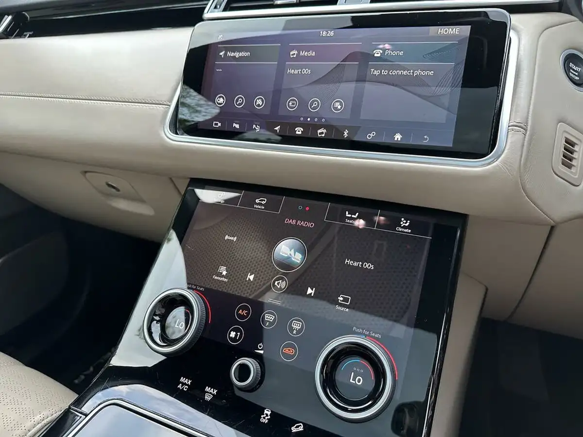 2019-land-rover-range-rover-velar-20-d240-r-dynamic-hse-big-33