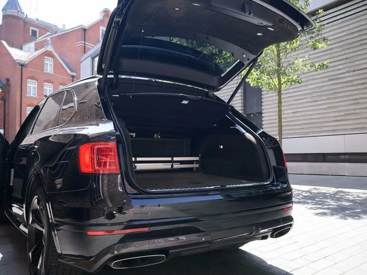 2016-bentley-bentayga-60-w12-big-52