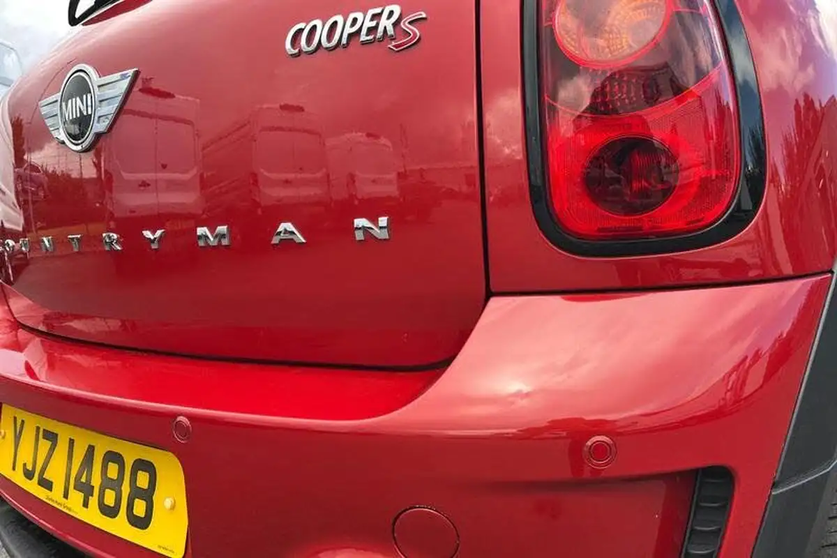 2014-mini-countryman-16-cooper-s-190bhp-big-28