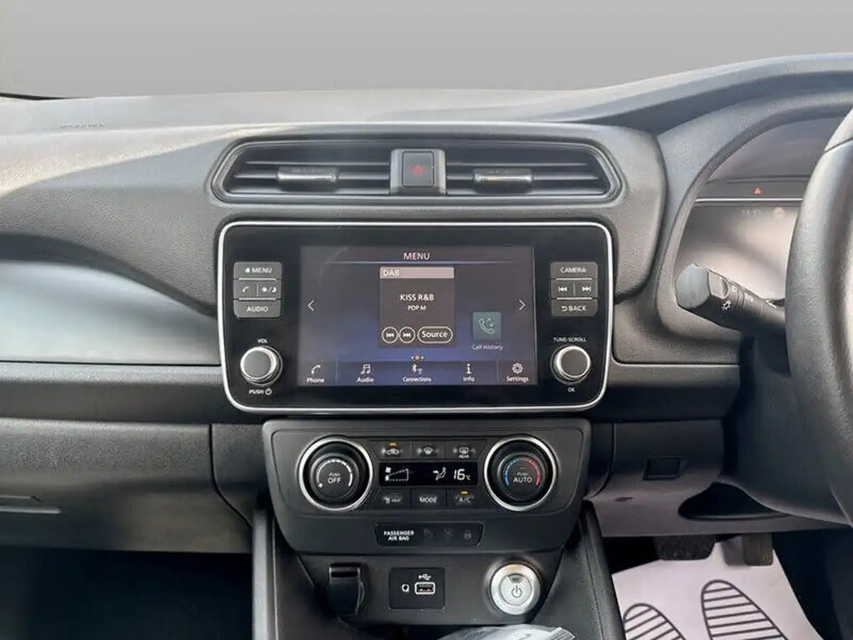 2022-nissan-leaf-e-acenta-big-26