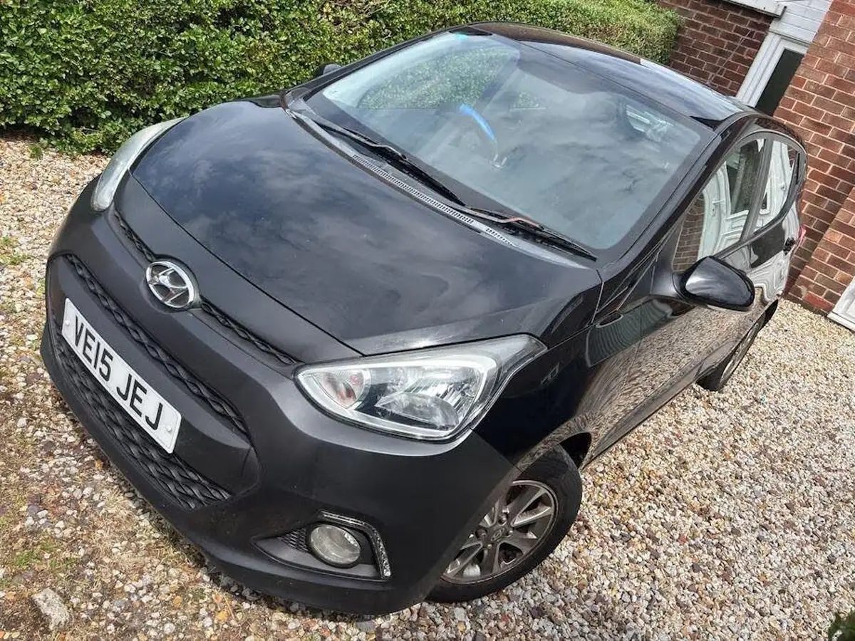 2015-hyundai-i10-12-premium-auto-big-1