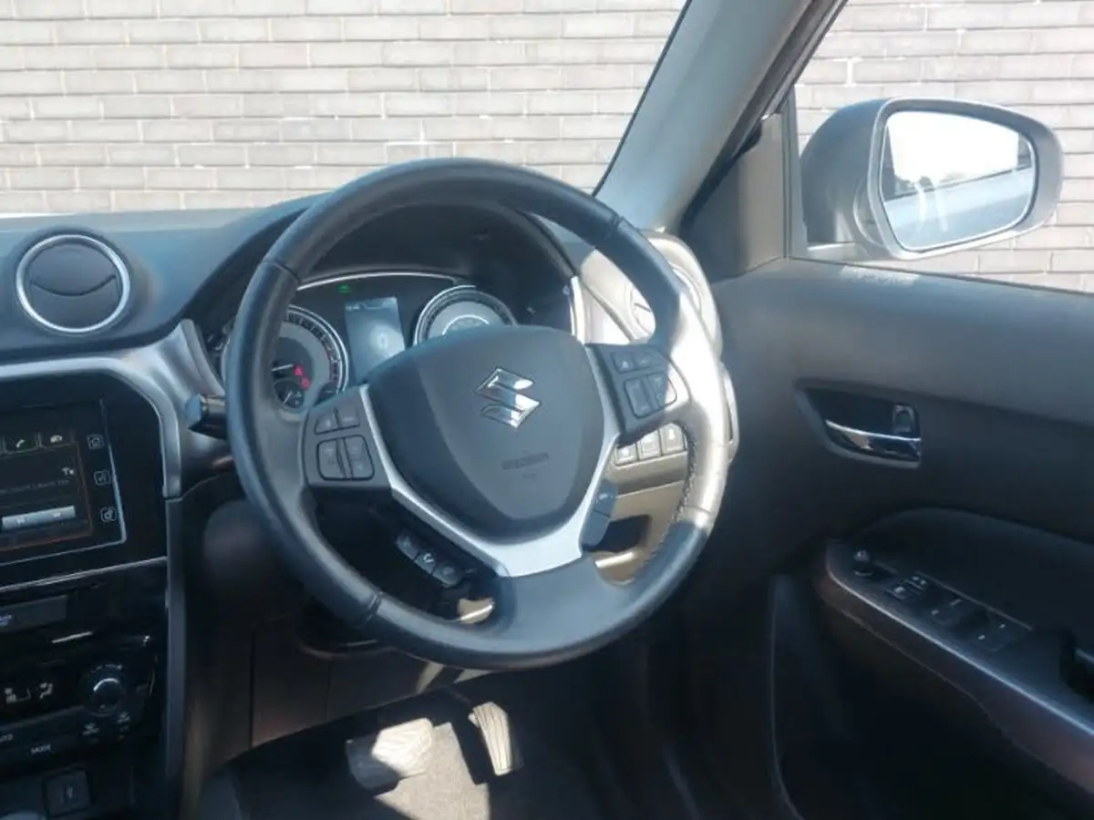 2023-suzuki-vitara-15-sz-t-big-9